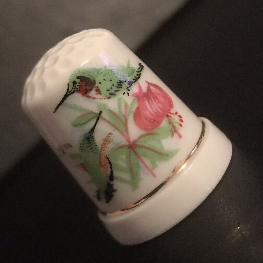 COLLECTABLE THIMBLE BIRD CHINA 3