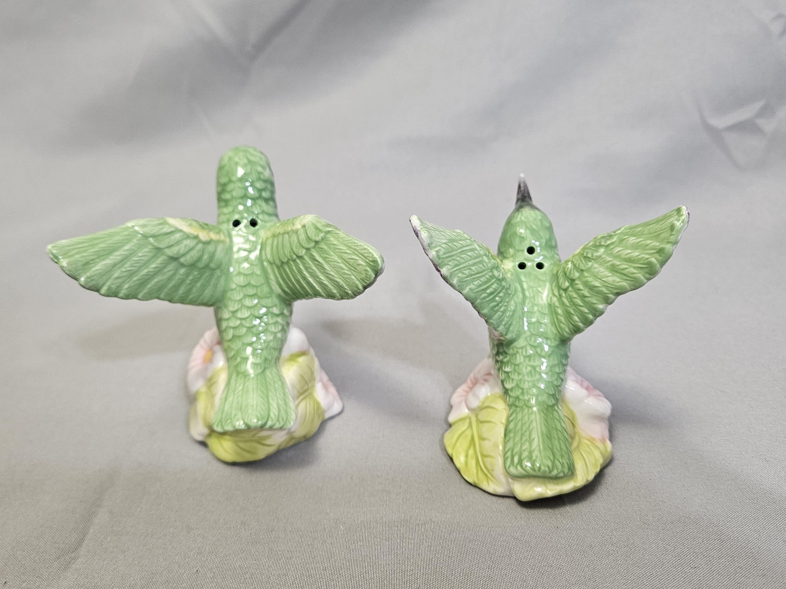 Ceramic Hummingbird Salt Pepper Shakers Set Green Flowers Small Kitchen Decor