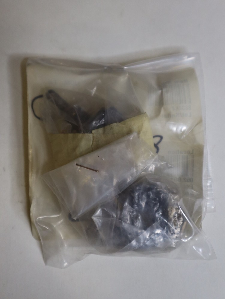 AVIATION 8834K4 TOGGLE SWITCH (2 AVAILABLE) NEW