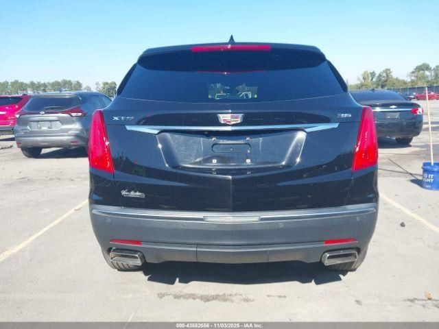 XT5 2018 Glove Box 4921667