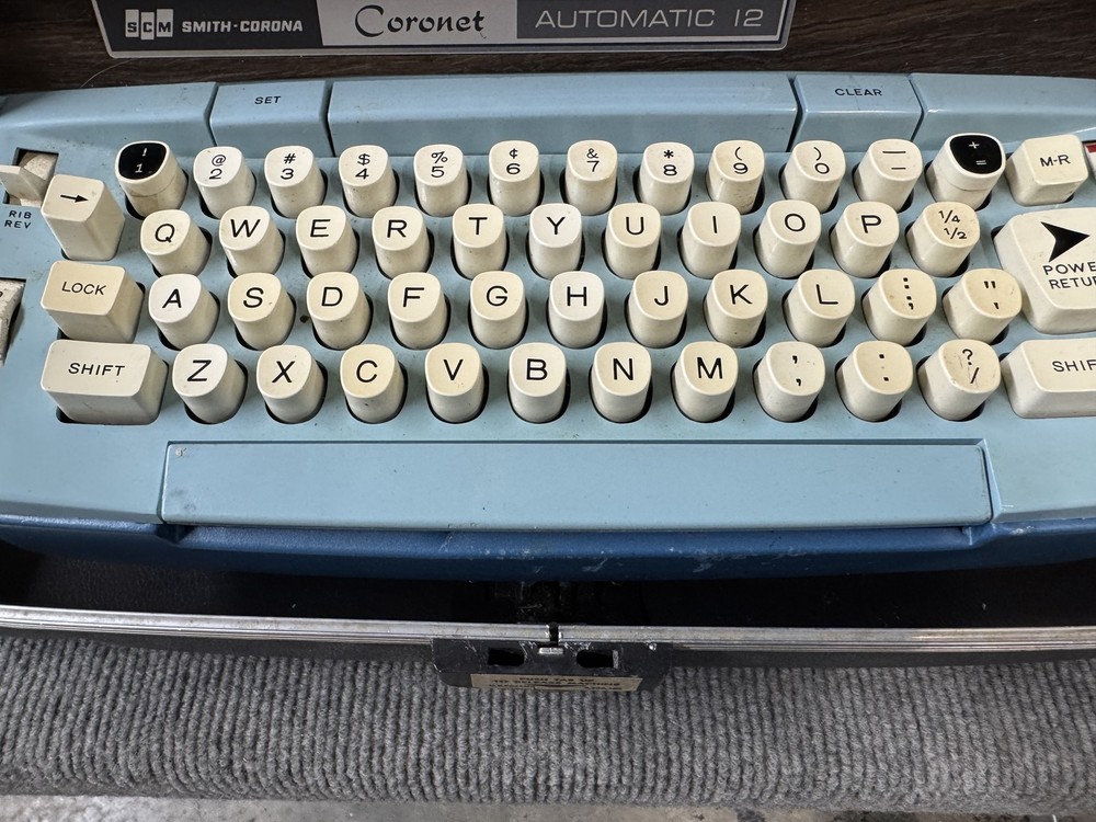 SCM Smith Corona Automatic 12 Portable Typewriter W/Case