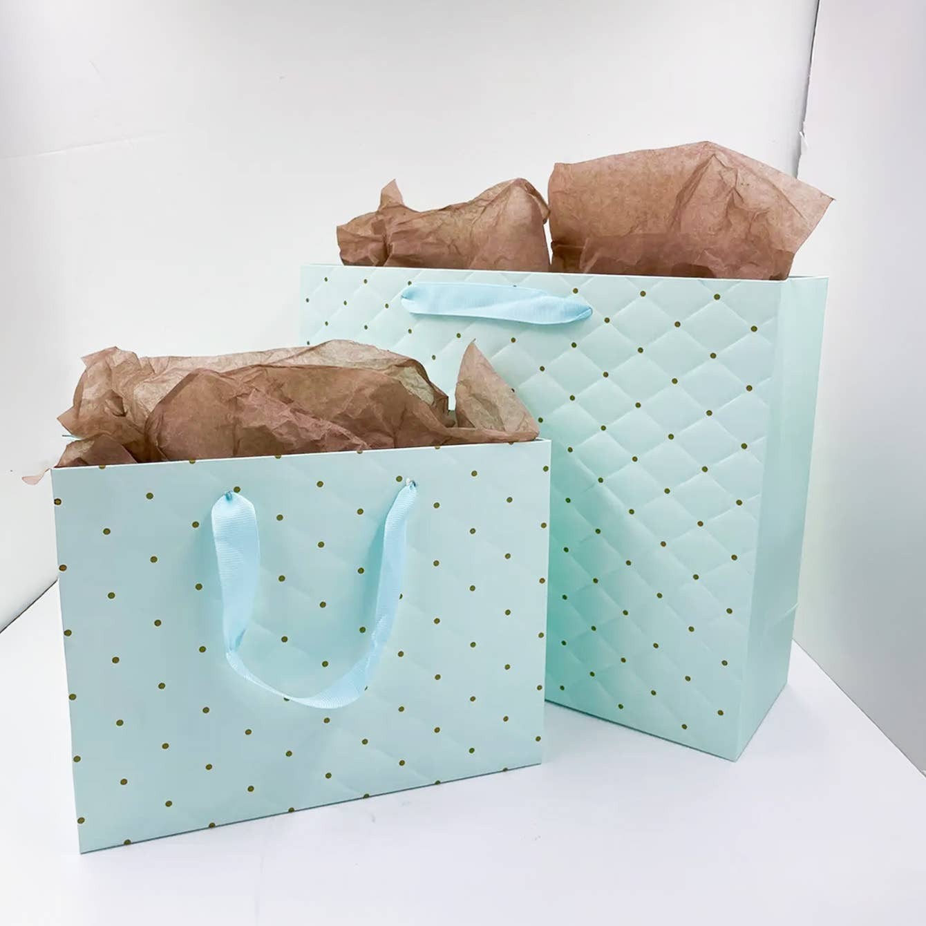 tiffany blue dot wavy surface gift bag w/ tissue: Small