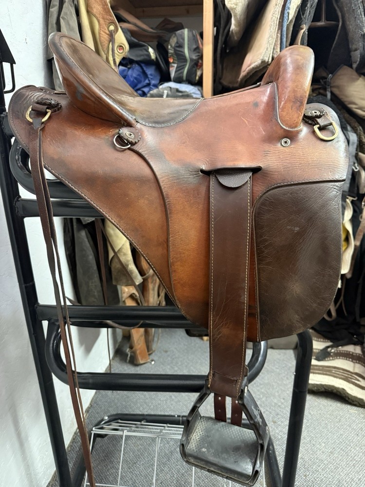 Specialized Saddles 15”.