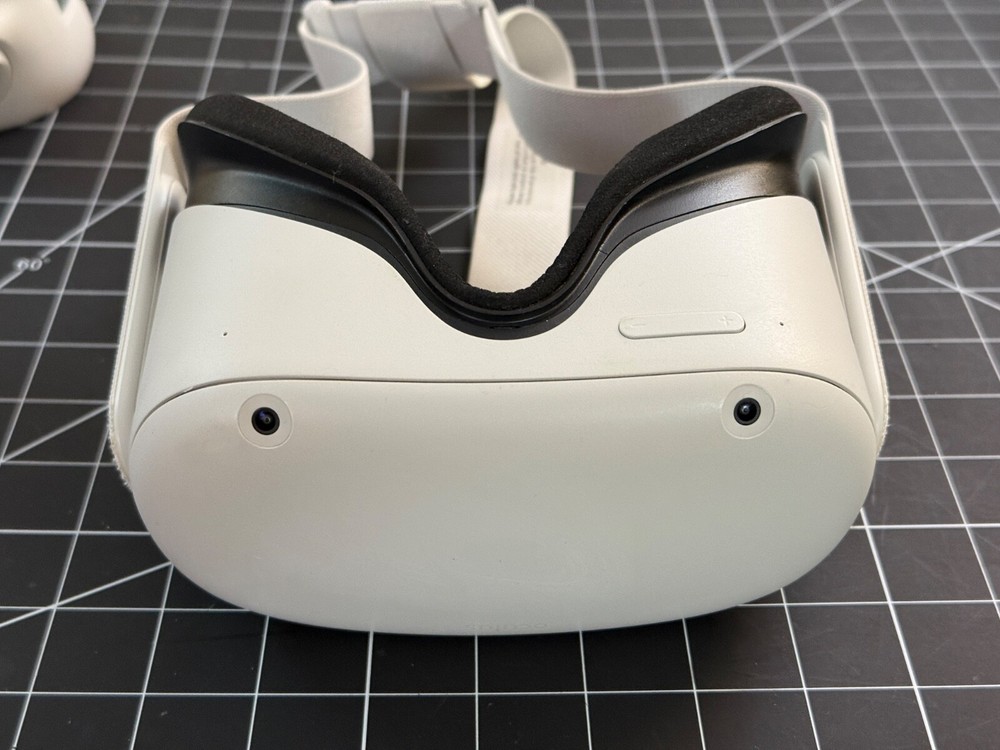 128GB Meta Oculus Meta Quest 2 VR Headset - Excellent Condition w 2 Controllers