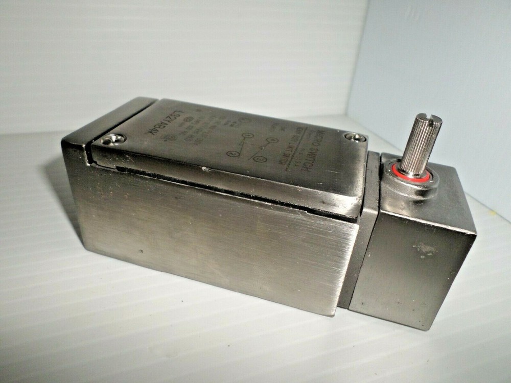 ⭐NEW IN BOX⭐ HONEYWELL LS2YAB4K MICROSWITCH MICRO STAINLESS LIMIT SWITCH 👍