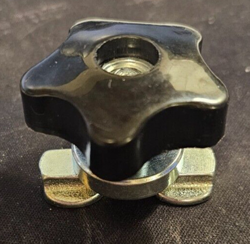 Finally a threaded knob stud for your L-Track! No tools needed! Silver version.