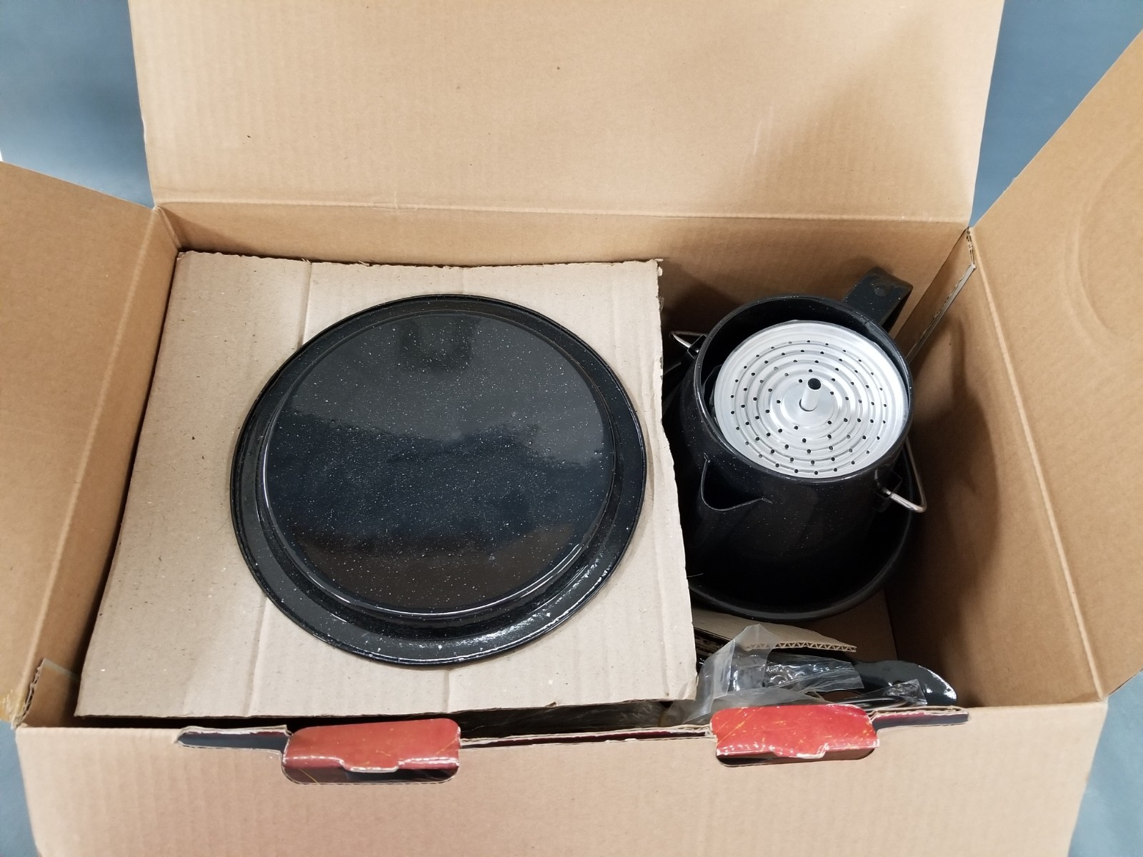 NIOB Ozark Trail 8 Pc Black Enamel Cookware Set