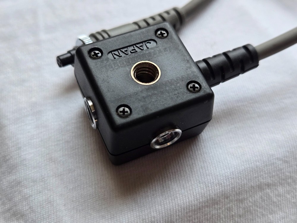 Original Nikon AS-E900 Multi‑Flash Adapter in Excellent Condition