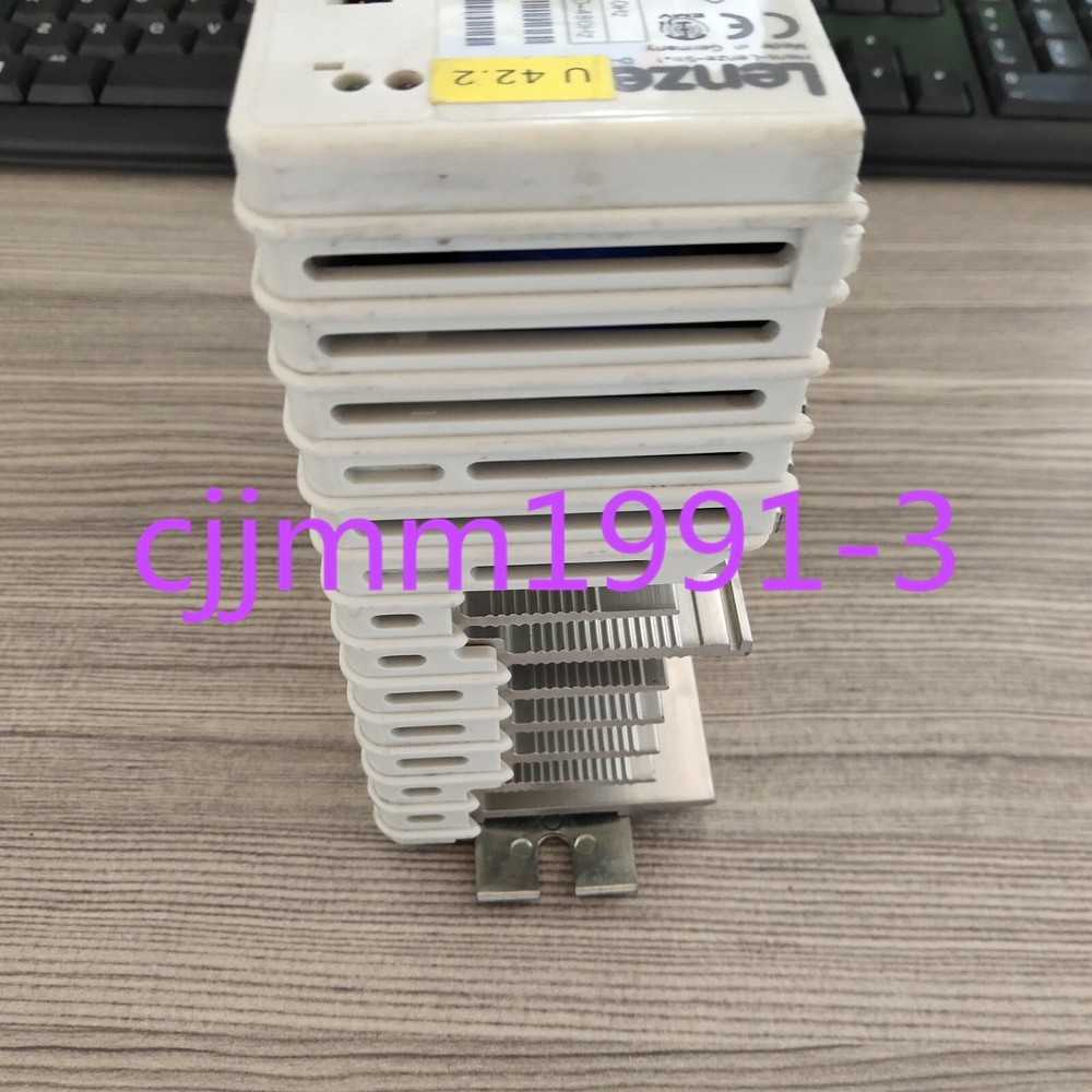 1PC USED LENZE Frequency converter EVF8201-E