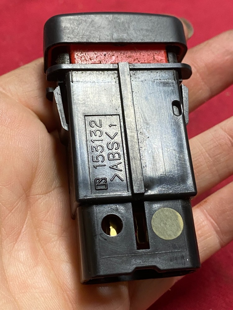 INTERNATIONAL CF500 HAZARD SWITCH