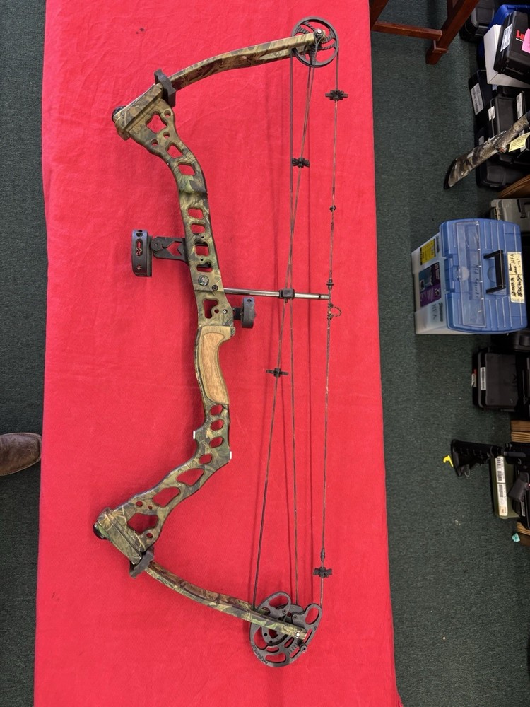 2005 Bowtech Extreme VFT| 25-30 DL| Cracked Bottom Limb