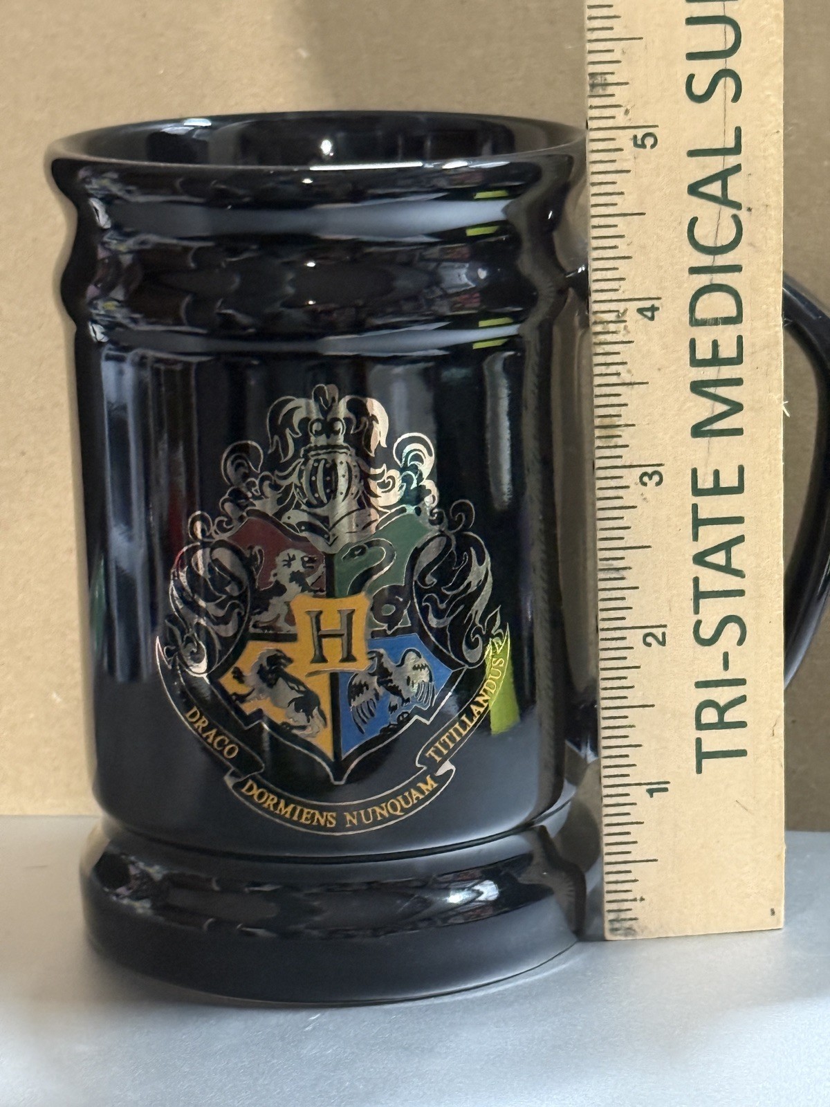 Universal Studios Wizarding World of Harry Potter Hogwarts Crest Coffee Cup Mug
