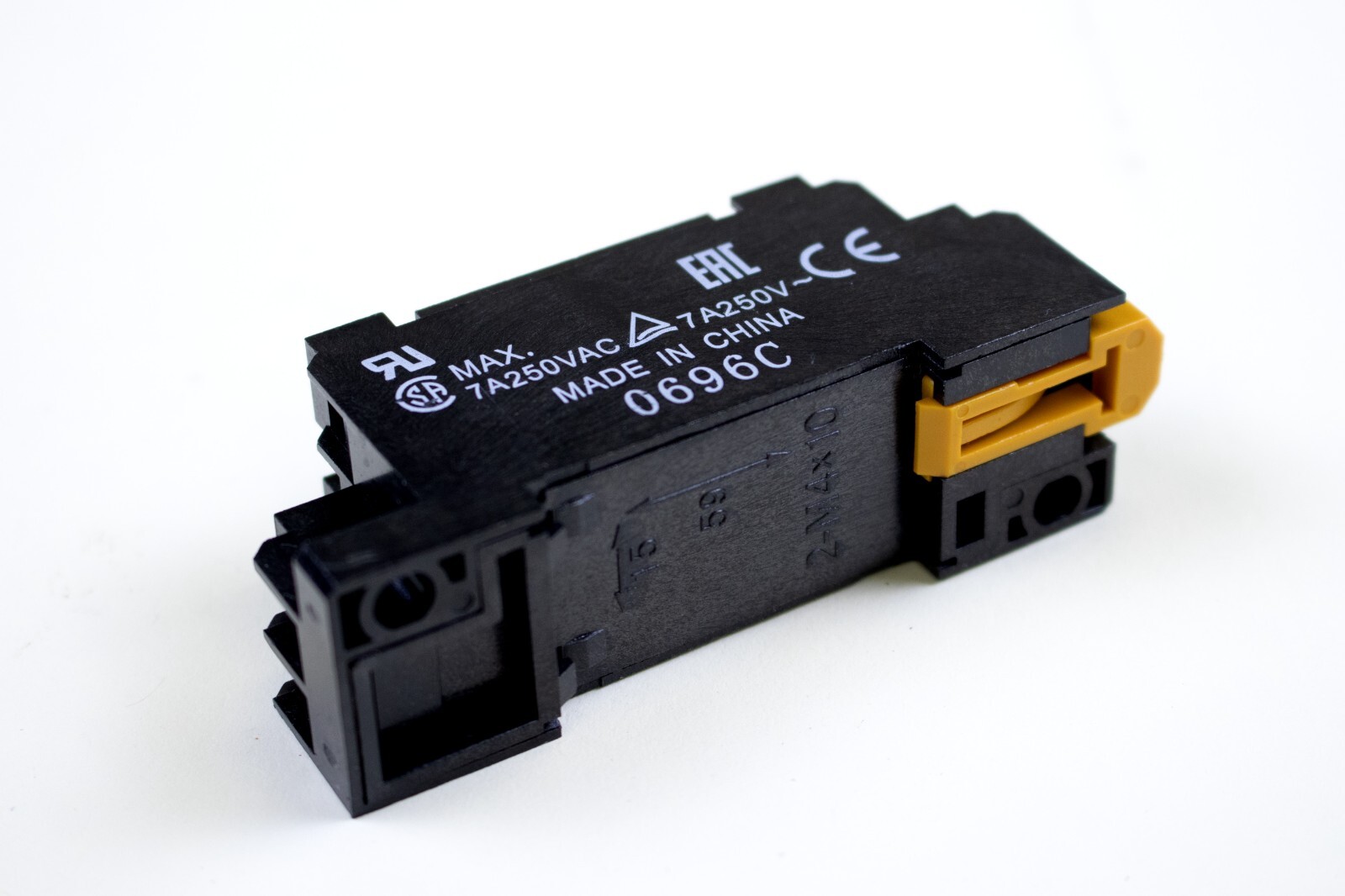 Omron 8-Pin Relay Socket Block PYF08A-E | Compatible with Bags Etc Flow Wrappers