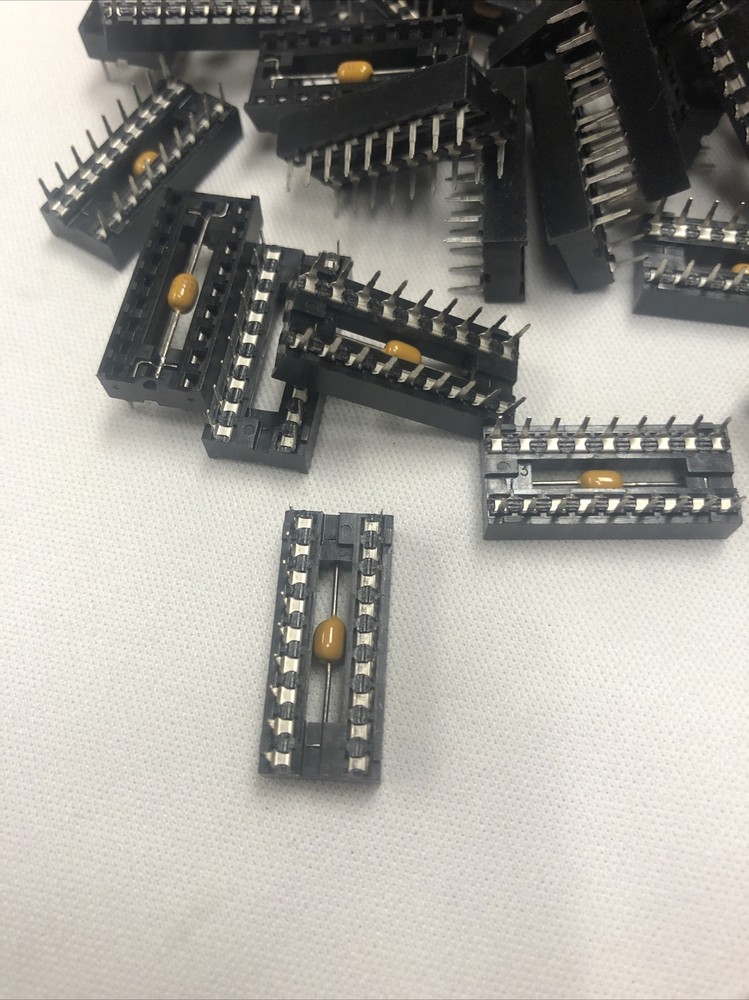 Socket 18 Pin , ID-D-7-5-5-8, Tegal?