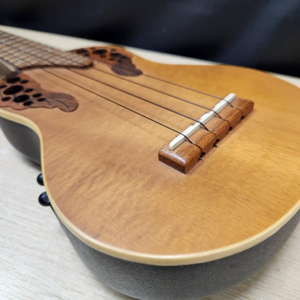 Applause Electric Ukulele Ovation UAE20