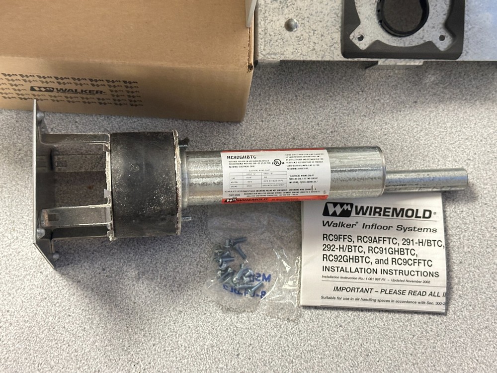 NEW Wiremold RC92GHBTC Poke-Thru Insert With Double-Width Service Head + Insert