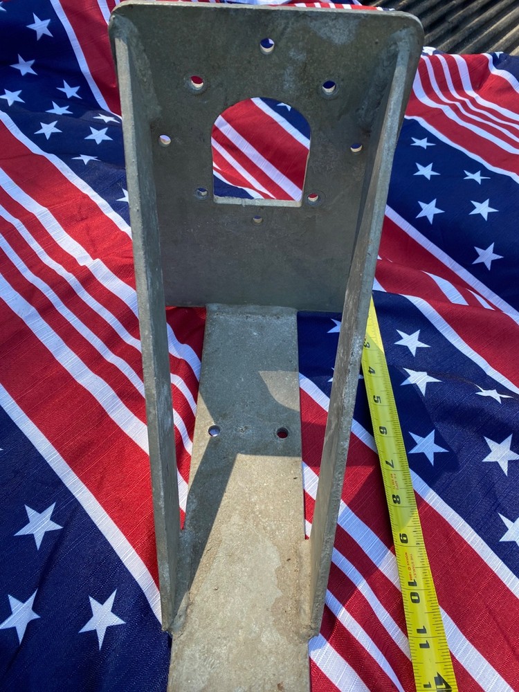 Antenna tower rotor rotator side mount bracket