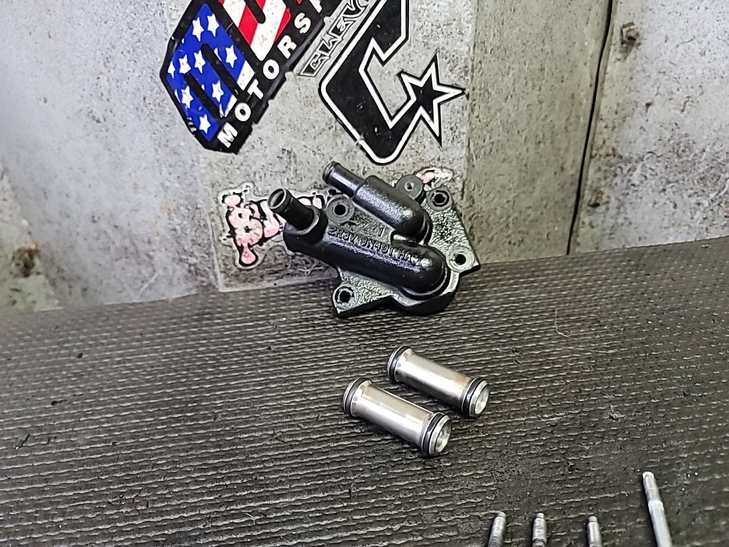 2003 2004 03-04 Ford Mustang SVT Cobra 4.6 Supercharger Intercooler Adapter 32V