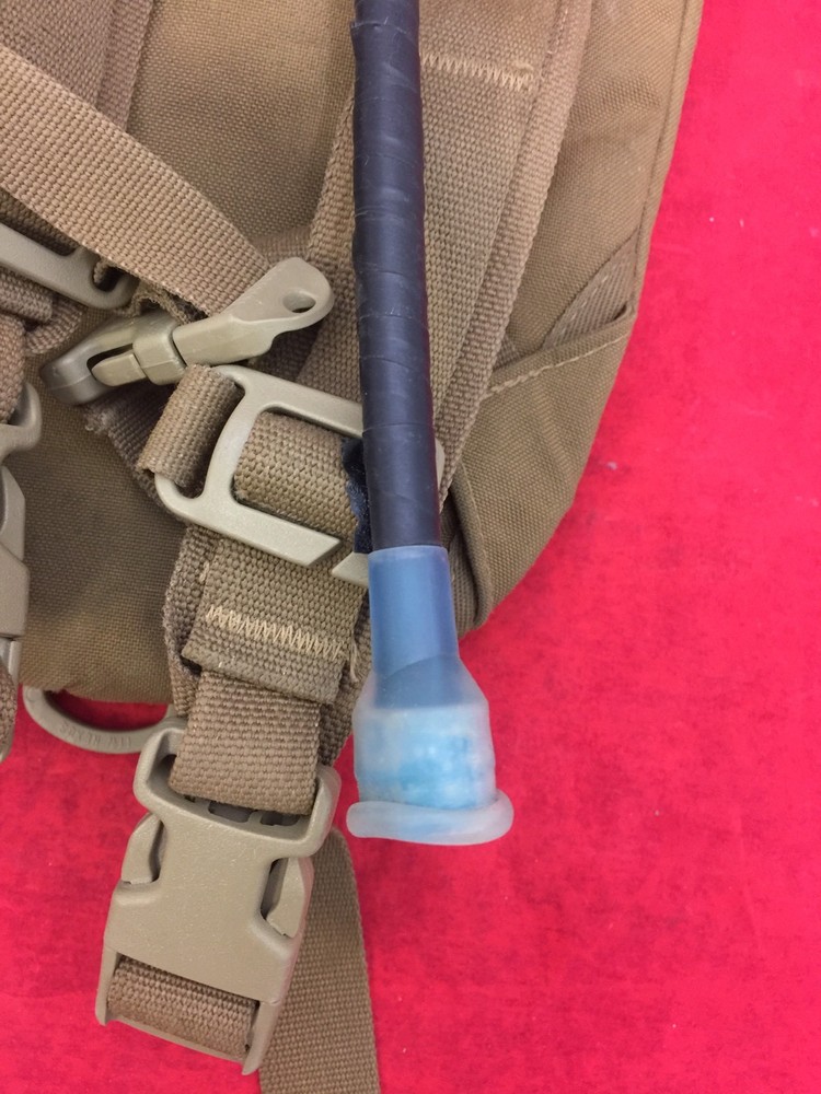 HYDRATION SOURCE Coyote Brown Hydration System 3L 100 Oz. Type 1