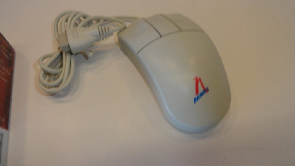 BB3: Vintage Nimble 3 button mouse