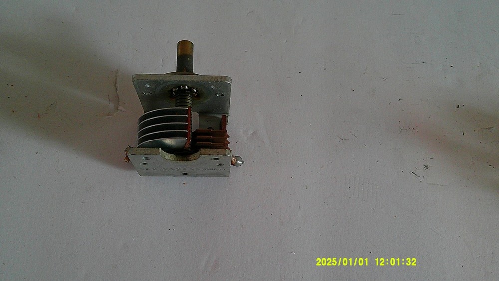 Vintage Halicrafters HT-40 Transmitter Drive Switch