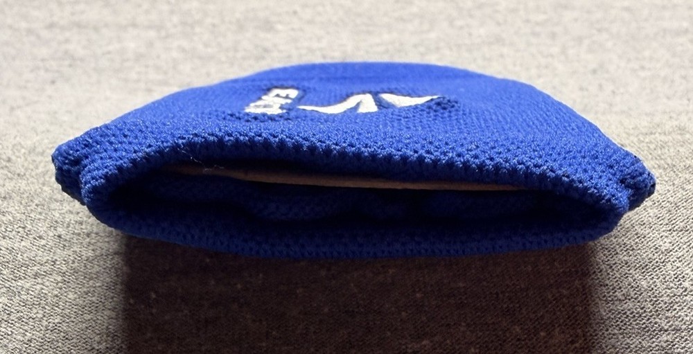Easton Compression Style Wristband Blue