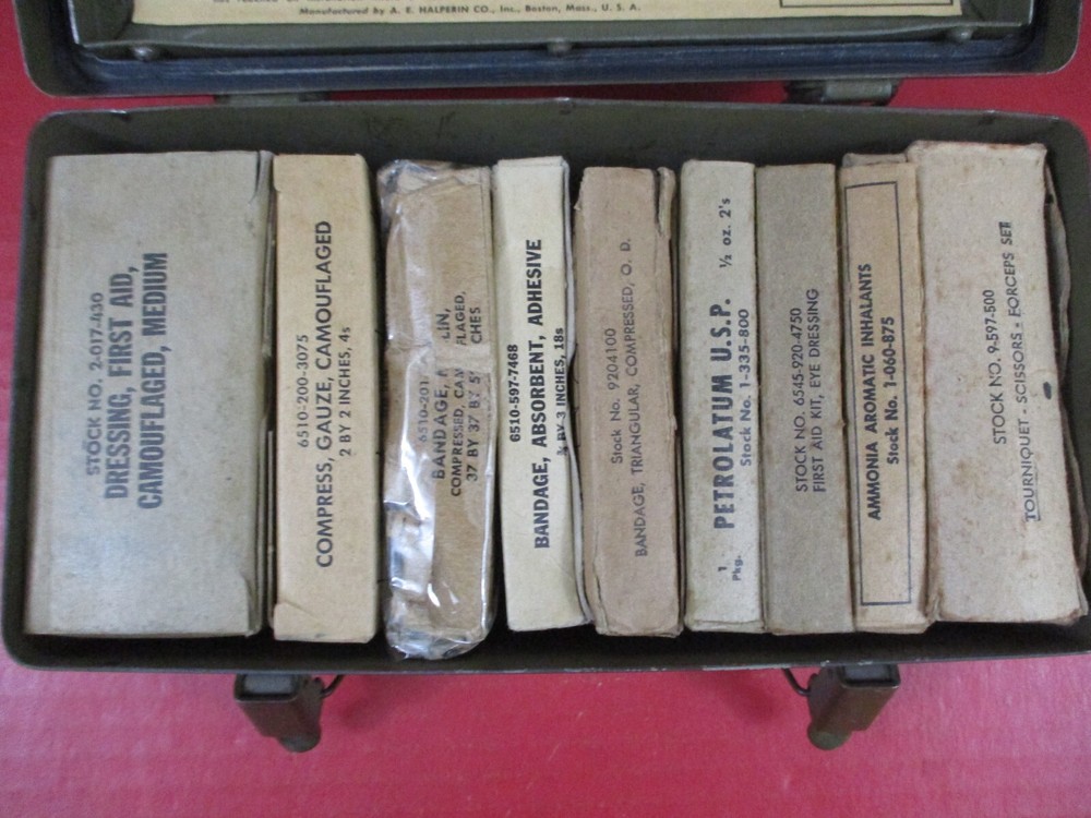 WWII US Army Willy's MB G503 Jeep or Military Vehicle First Aid Kit w/Contents 2