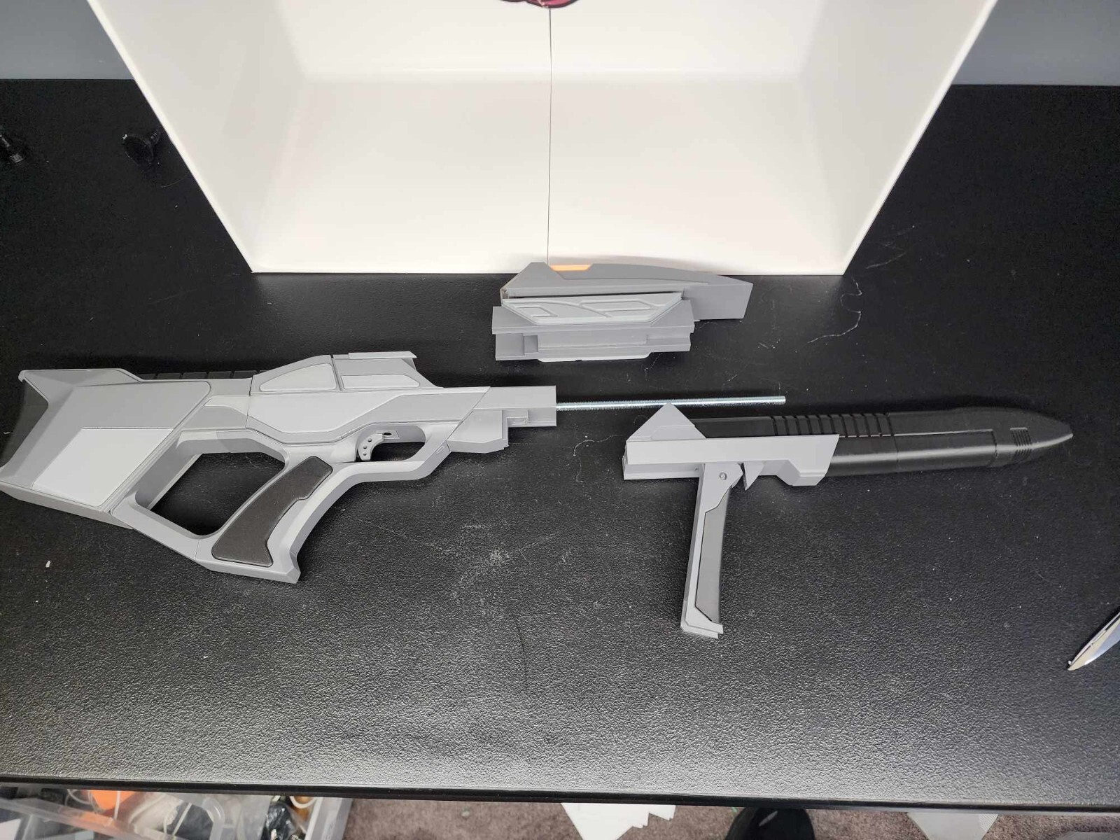 Star Trek - Voyager Phaser Rifle! Captain Janeway Rifle - Retractable Foregrip