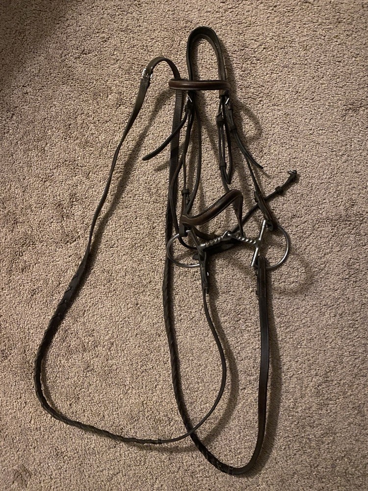 Full collegiate english bridle with twisted D ring snaffle bit