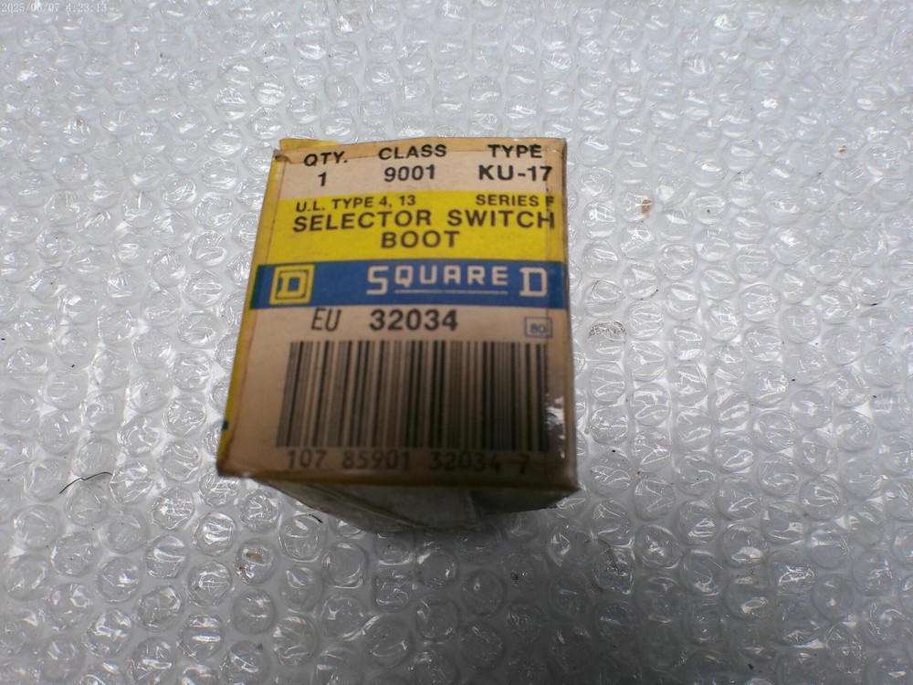 SQUARE D 9001KU-17 SER.F SELECTOR SWITCH BOOT NSMP