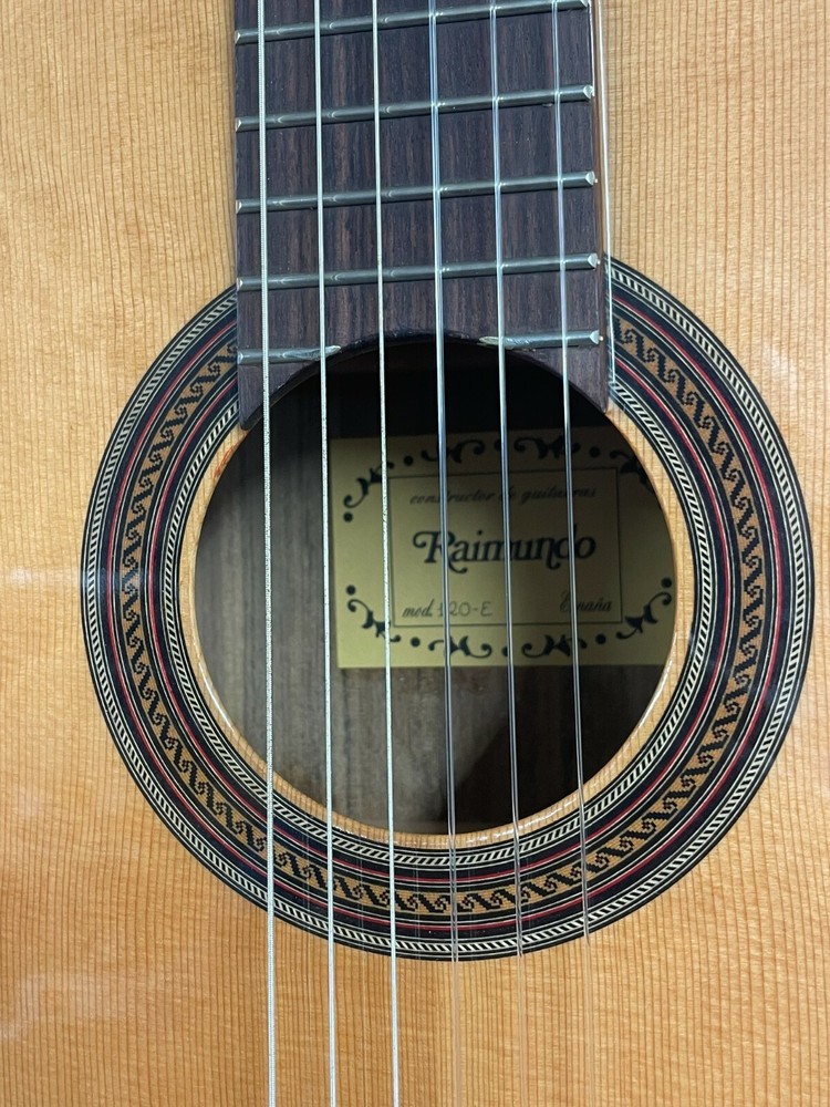 Raimundo 120E Classical Guitar Ovangcol + Solid Cedar Top , Fishman NEW SPAIN