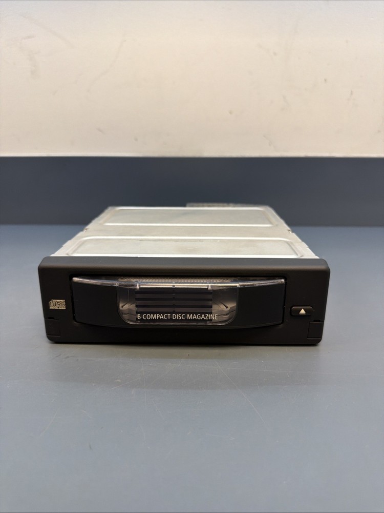 Changer BMW E60 E61 E63 E64 LCI CD Changer Disk Changer 6 CD Alpine 9131850 *