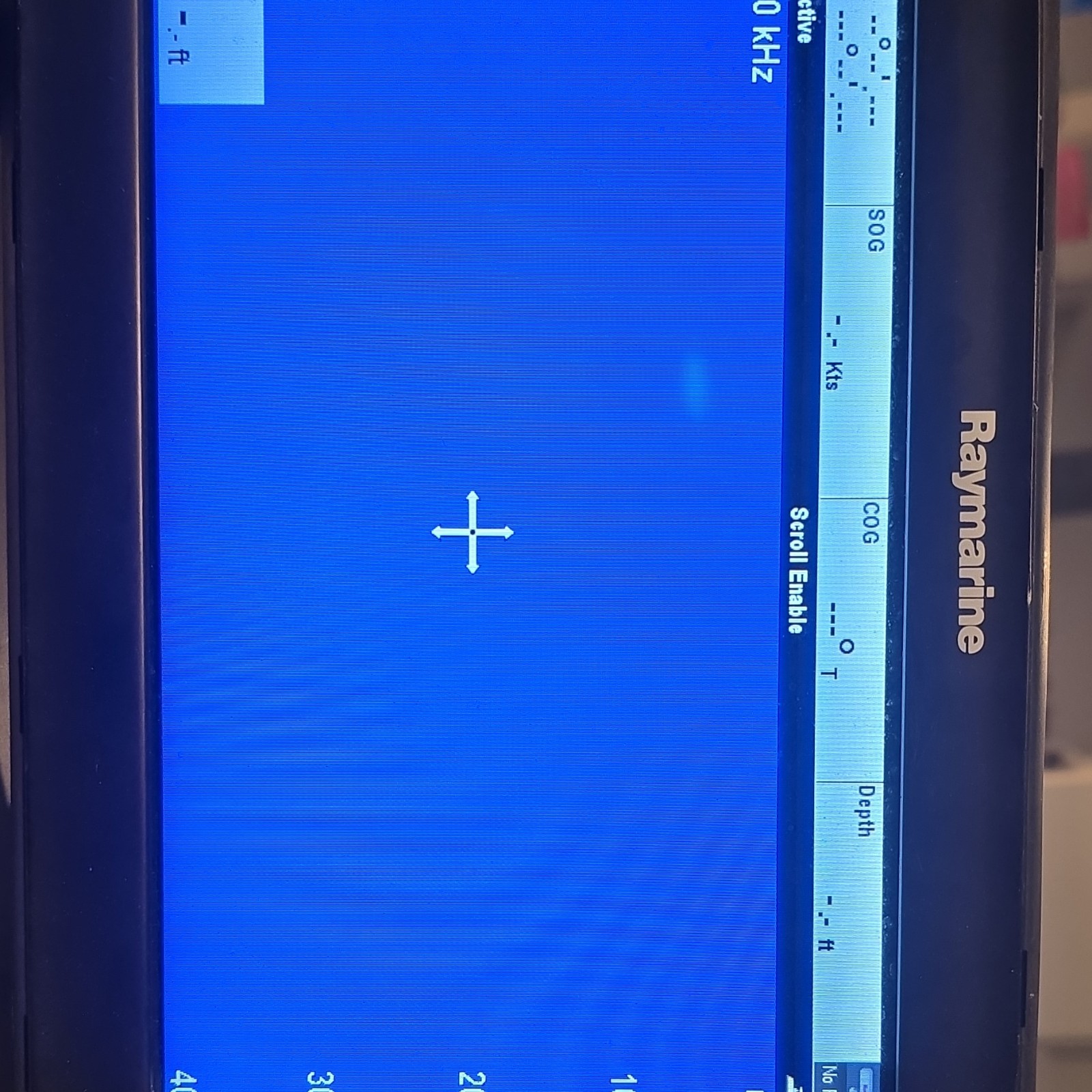 Raymarine E700012 Working Missing Plastics
