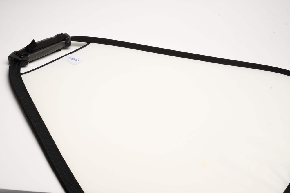 3X 29" Triangular light diffusers / reflectors: Gold, Silver, and diffusion, Ver