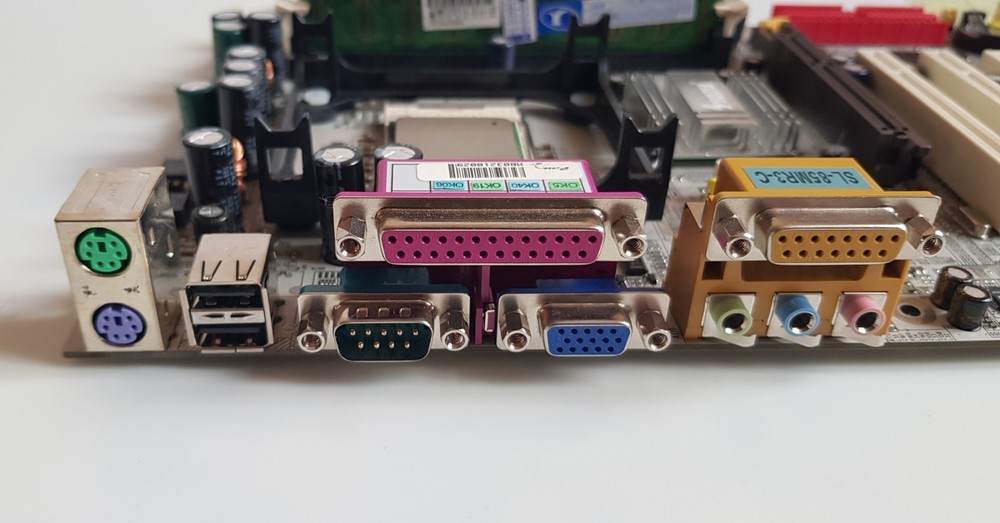 SOLTEK SL-85MR3-C Socket 478 + CPU + RAM + Geforce Retrogaming collectible set