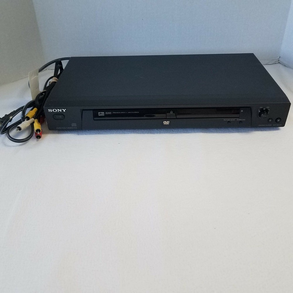 Sony DVD/CD/Video CD Compact Disk Digital Video Player MP3 Playback Precision Dr