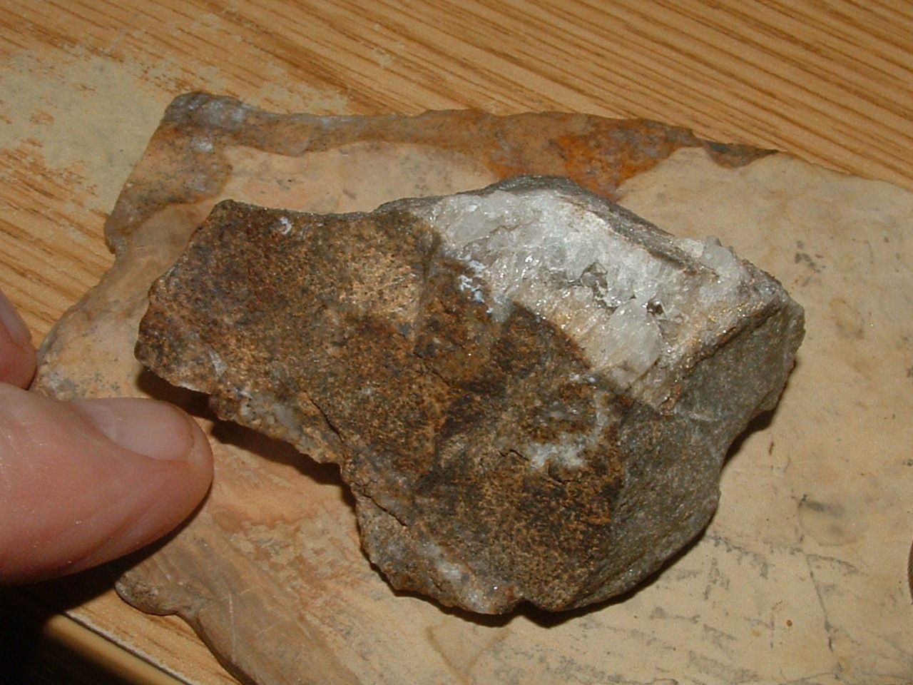 NATURAL GOLD QUARTZ SPECIMEN 99.8 GRAMS RANDSBURG CALIFORNIA