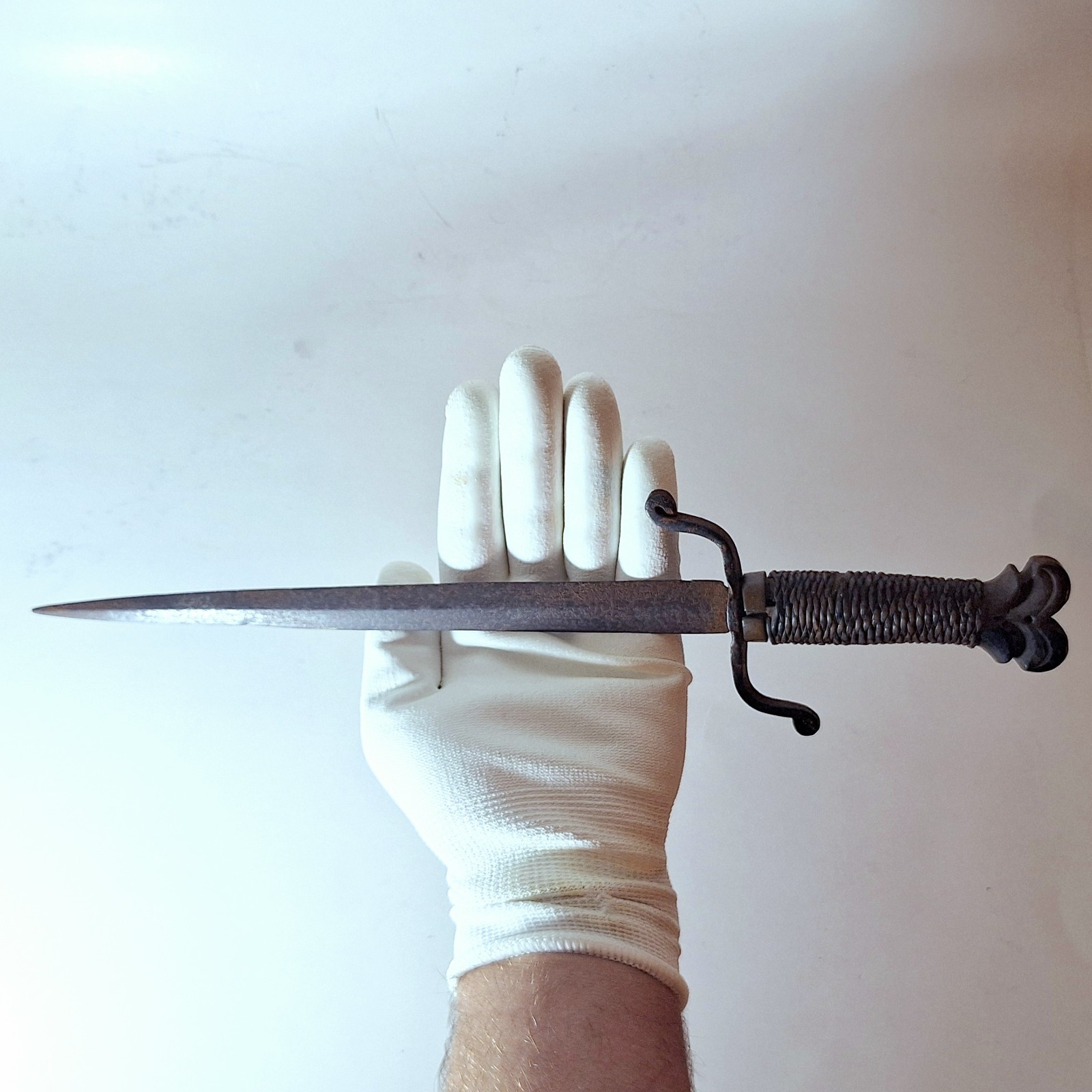 Authentic 17th-Century European Renaissance Left-Handed Dagger – All Original -