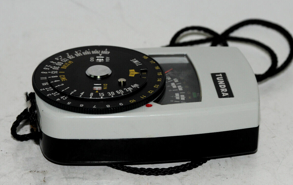 Tundra CdS Exposure Meter Model D-3 W/Case Great working Condition.