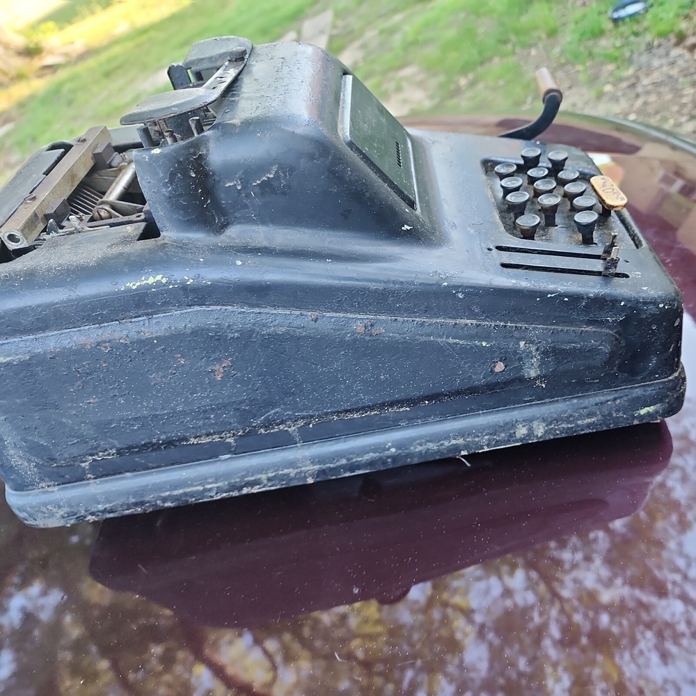 Underwood Adding Machine Collectible Cash Register *DOES NOT WORK*