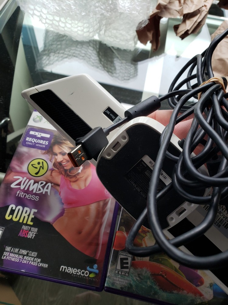 Xbox 360 Kinect Bundle: White Sensor Bar and 3 Games Lot TESTED