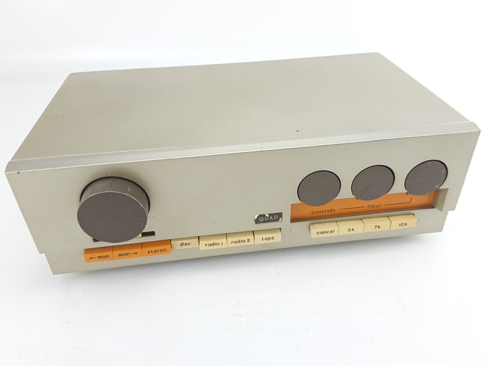 QUAD 33 STEREO PRE-AMPLIFIER FOR QUAD 303 AMPLIFIER
