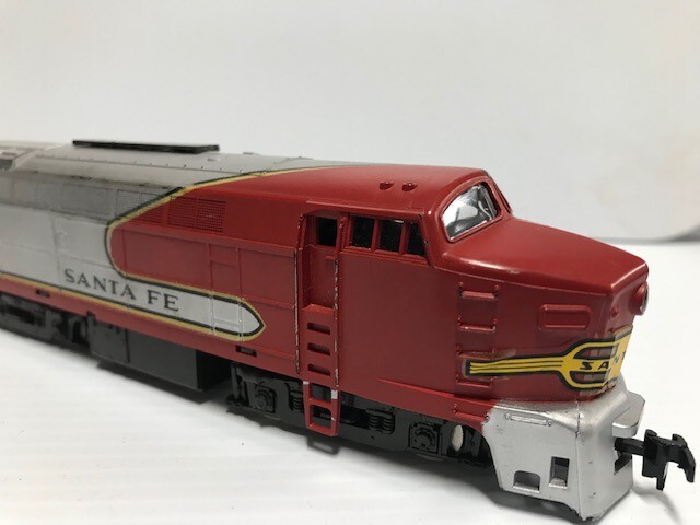 Used Model Power 8 Piece HO Train Set with Track & Power Controller
