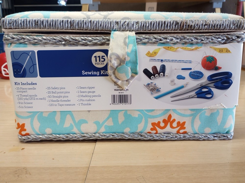 Sewing Basket Sewing Kit, Needles, Thread, Pins, Scissors New Read Description