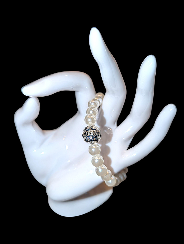 Subtle Noble Bracelet