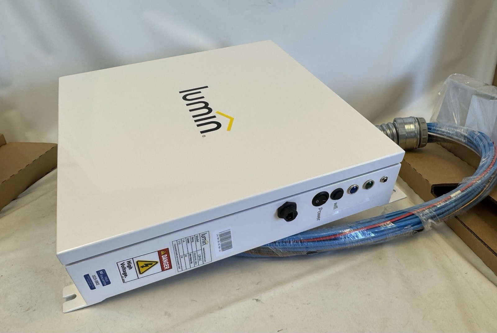 Lumin LSP-DC Smart Electrical Panel for Solar Storage 120-240 VAC, 60Hz -Indoor