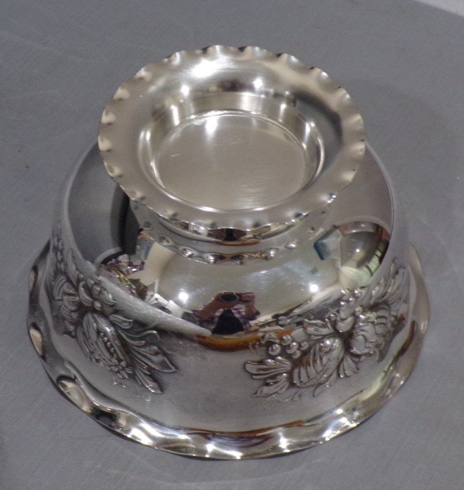 Embossed Bowl Sweden Prima NS NilsJohan Silver Plated Pedestal