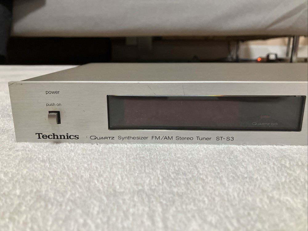 TECHNICS ST-S3 AM/FM TUNER SILVER USED & WORKING.