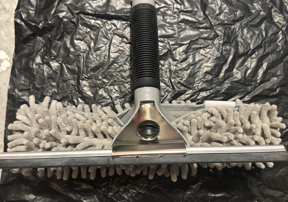 Frontgate REPLACEMENT DUSTER, SQUEEGEE, LIGHT BULB KIT **BUNDLE**
