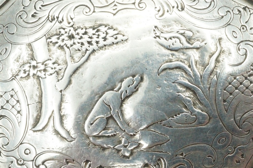 SOLID SILVER SNUFF BOX C1770 - ANTIQUE FINELY ENGRAVED DOG Etc.